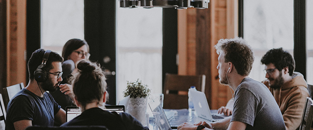 分析互联网企业的商业模式