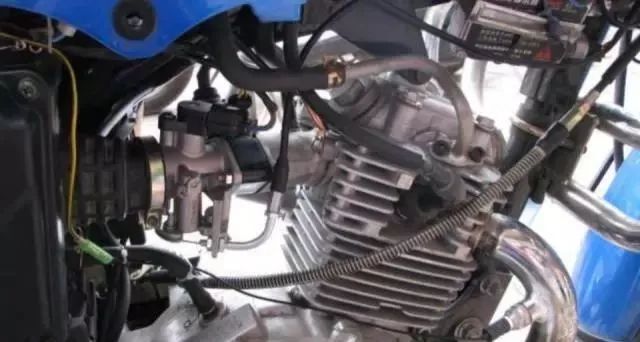 电喷车怎么改化油器，电喷改化油器的方法