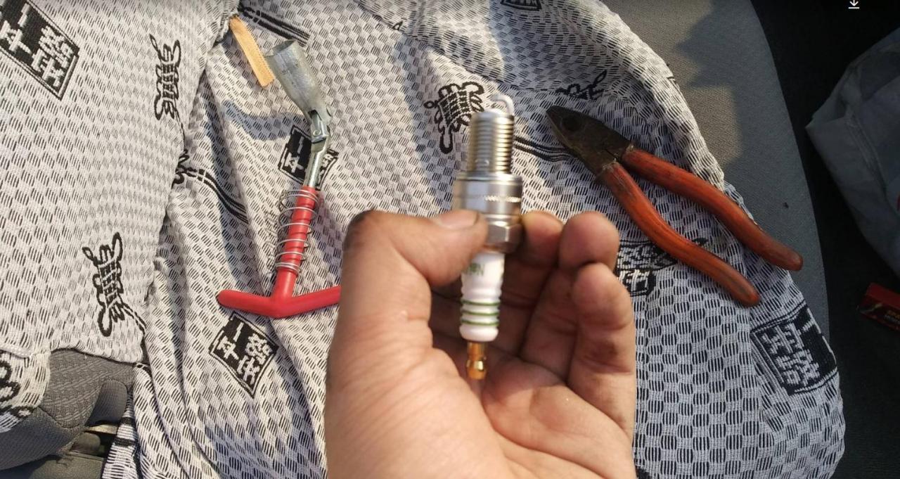 野帝火花塞怎么换，野帝火花塞多久换一次