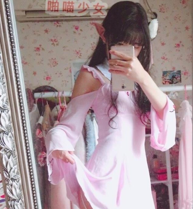 宅男女神（啪喵少女）露脸私拍