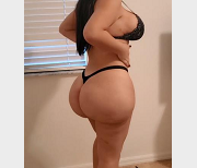 P站巨臀大洋马《Crystal Lust》