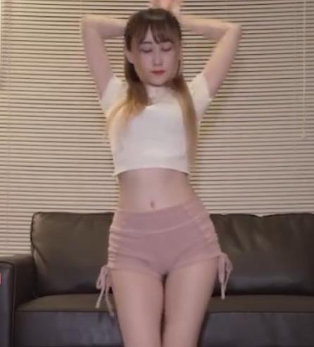 Twitter顶级美腿女神尺度超大