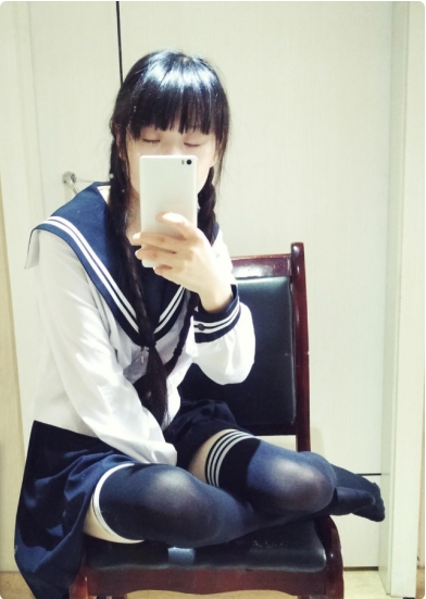 人气日系萌妹《西尔酱》13套精品佳作