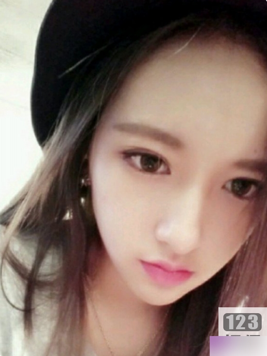 你的Twitter女友《潇潇》精选13部视频