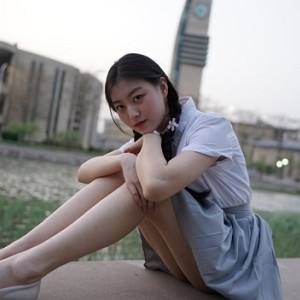 网红崔杰在中国民航大学精彩拍摄：视频资源14V/1G，14V+1000M，低分辨率，纯手工打包上传