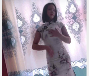 依云火爆82社区网红小姐姐视频大放送，挑战欲学习经验丰富