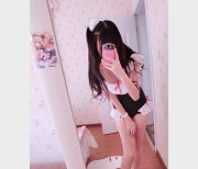 斗鱼主播赛高酱cos系列视频：蓝色校服粉白色身材给作空间