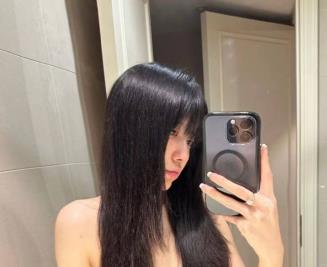 校园热门视频曝光！三人游火爆场面，身材极好，赶紧观看！