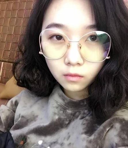 高端原创视频资源：身材颜值网红私密群社保美女