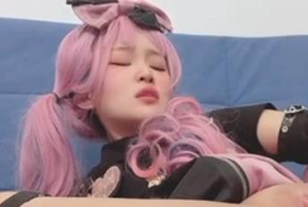 稀缺网红美女喷泉合集，大神自剪，身材一线天