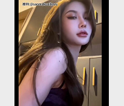 15分钟高质量绿母剪辑：4V画质，1.3G大小，网红小姐姐，字幕画风