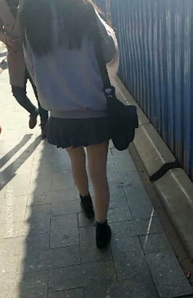 夏日特辑：街头送，摸腿拍摄，达叔电梯直接送，25.88G视频合集