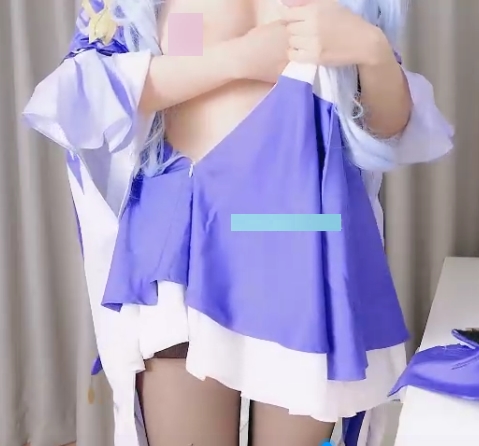 铃木美咲：放飞自我，cos刻晴，神秘处，200mb视频下载