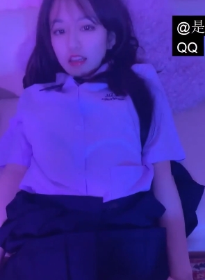 星空之美：经典版视频合集，精彩剪辑，服装魅力尽显