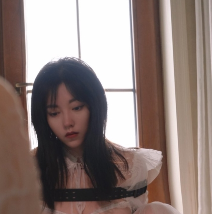 [推荐]展示系光“阴”福利姬@酒月 尺度私拍视图合集[530P+20V/201M]