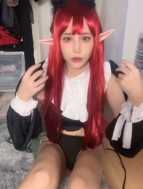 台湾妹子Ashisyourlove艾希最新合集53V37.1G，学姐上门收藏