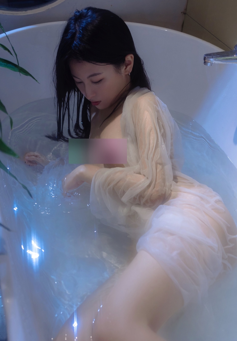 网红私拍希威社唯美合集漫樱+涯叔+九儿+美少女战士63V2.64G，年终互动高清