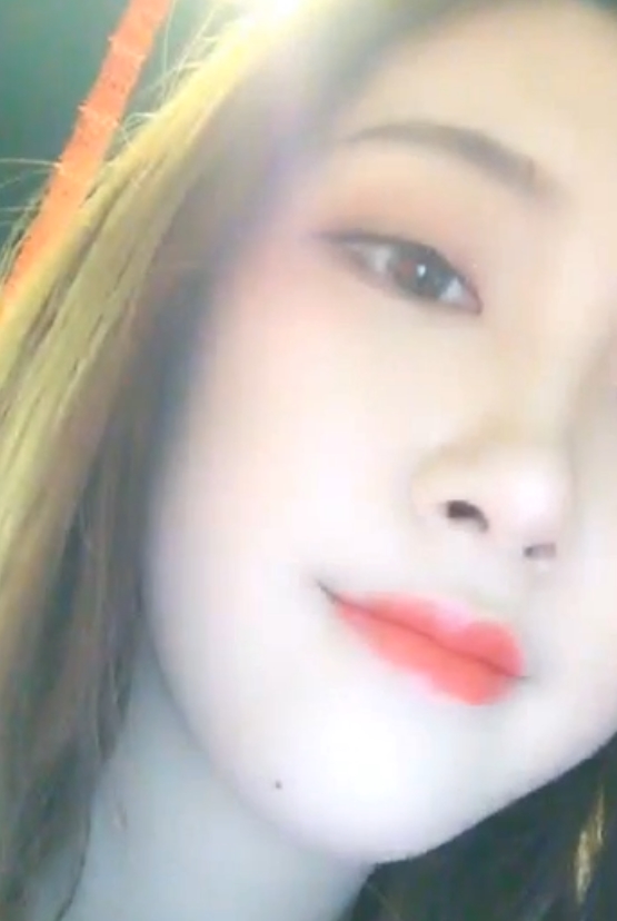 易直播筱筱12部恋脚舔足6.5G精品