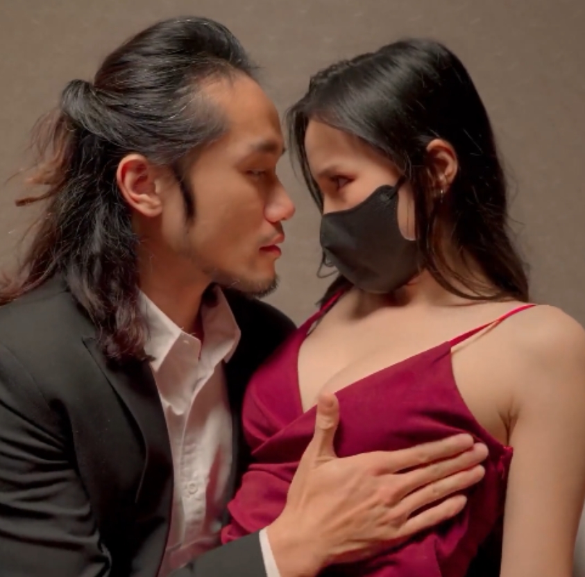 各类传媒小泽玛利亚多人互动视频合集4部2.7G丰满长发汗湿战，喷子们懂啥艺术