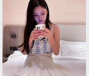 探花小飞哥高端边缘系列：清纯校花、童颜女神、小少妇等优质妹子视频作品，3000元合集火爆上线！