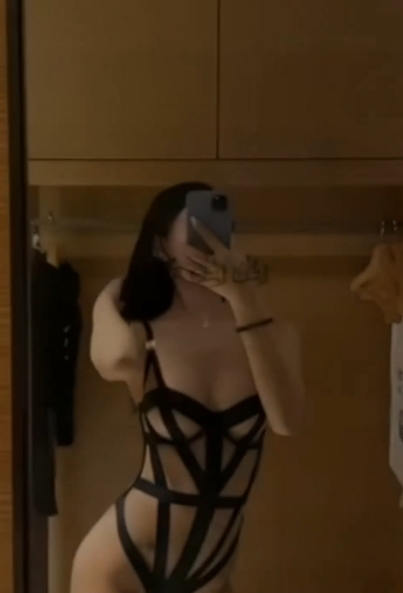 洛幽幽毒药土豪直播合集97.2G绝密展示