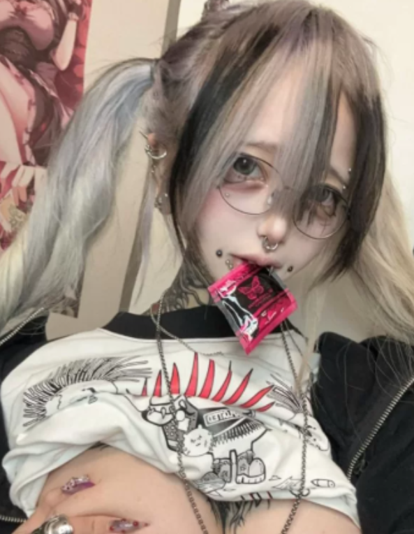 山民子口味重穿刺秀77部推特福利姬肉改合集1.1G分舌太野了