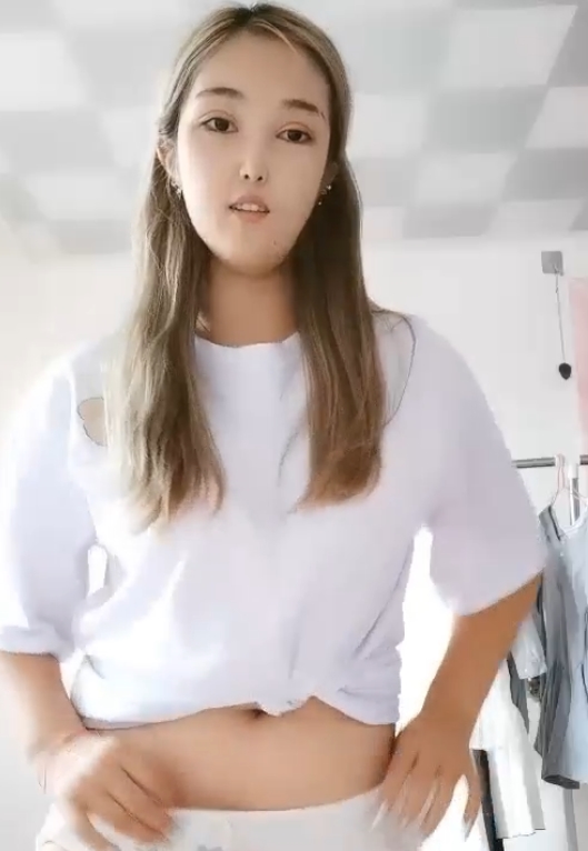 快手高二萌妹私密录影86部51.5G纯欲天花板