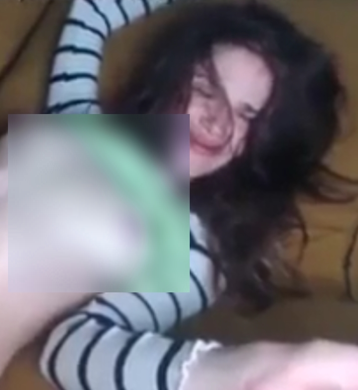 推特蜜桃少女私密视频13部2.3G流汁珍藏