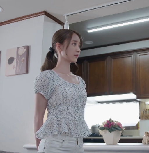 推特李知恩劲爆伦理1V2G家庭风波