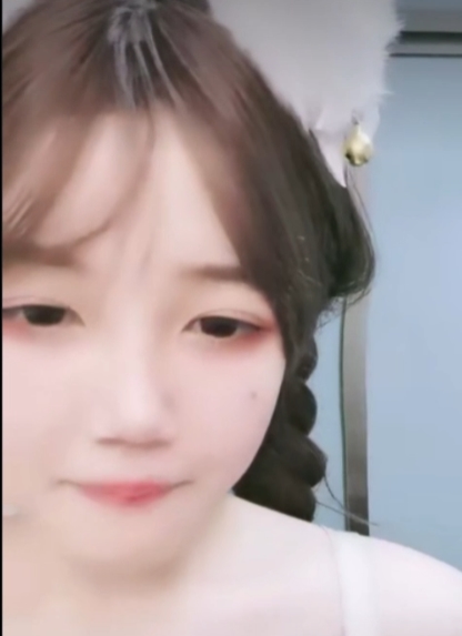 23.3G奶瓶妹早期直播合集13部清纯诱人