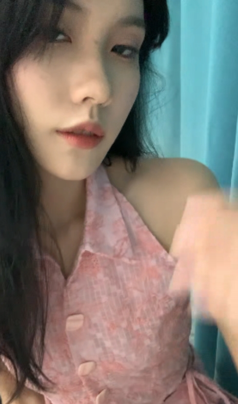 胆胆易直播足系列系列5部550MB劲爆