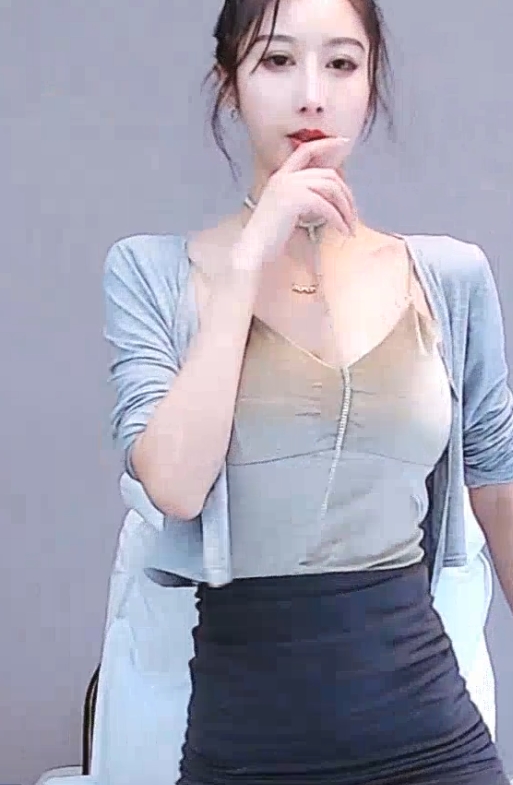 斗鱼小南南热舞视频合集88部11.11G太顶了