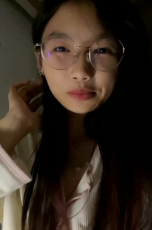 宿舍实拍十四诗138v118.8G眼镜学妹超清