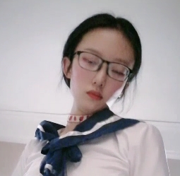 奇怪小静反差露脸51V合集1.26G真实女友太顶了