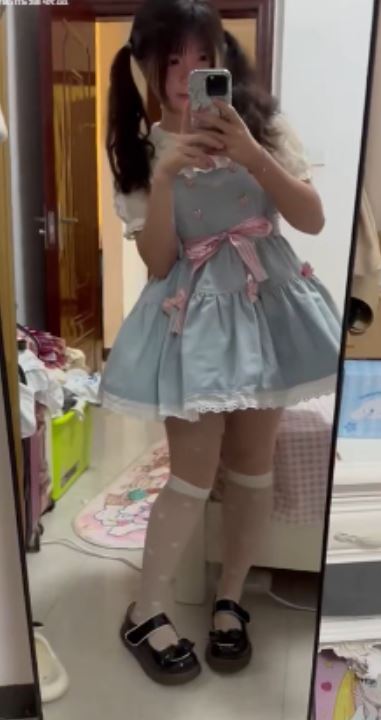 小浅同学双马尾嘴艺私拍1V200M顶级光板嫩妹互动福利